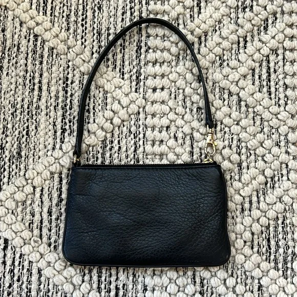 🖤 Michael Kors Wristlet | Mini Bag | Purse | Black Leather | Gold Emblem - Picture 8 of 12